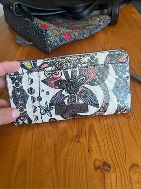 Like New Sakroots Owl Wallet